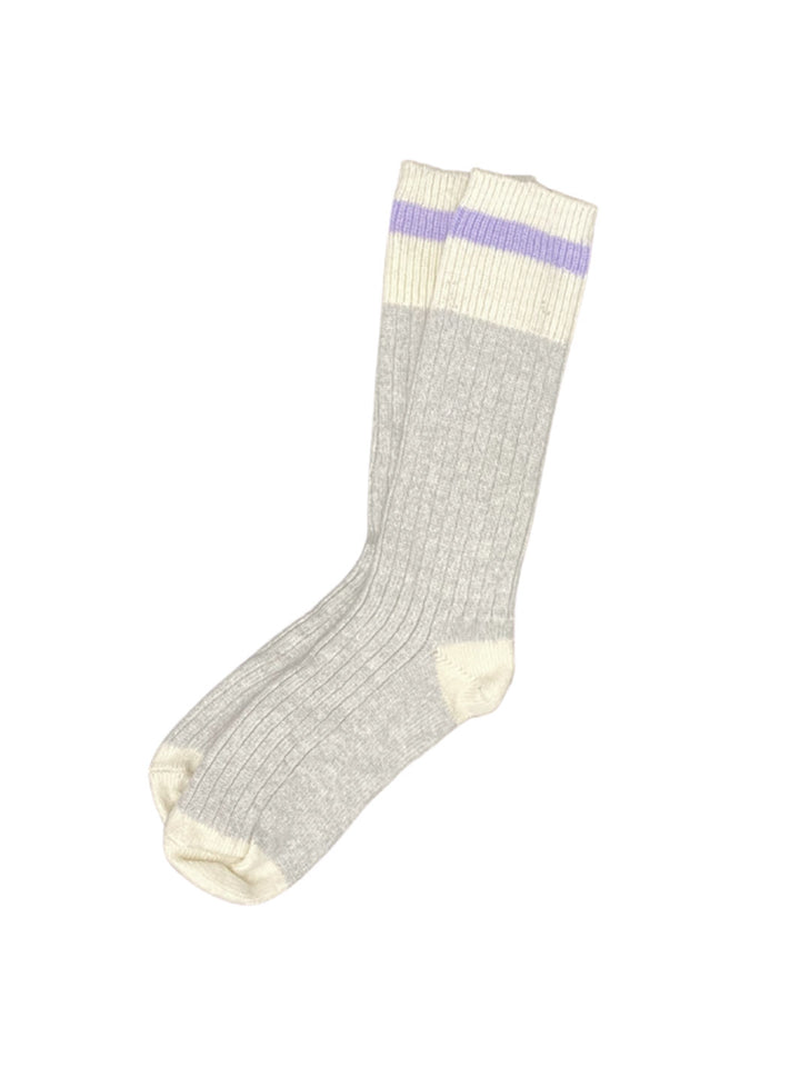 Chaussettes en laine merino grises et blanches avec ligne lila