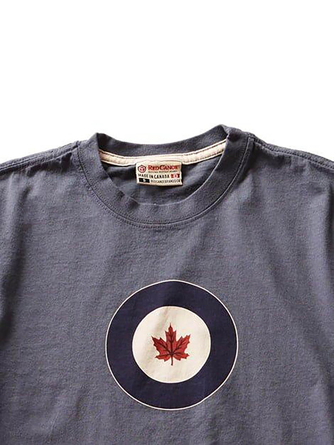 Détails du logo du Tshirt RCAF bleu pour hommes