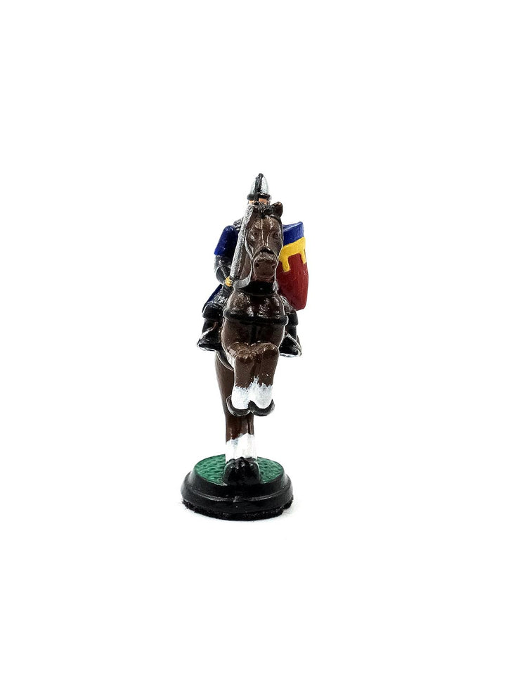 Piece Cavalier sur cheval brun avec un bouclier bleu jaune et rouge vue de face
