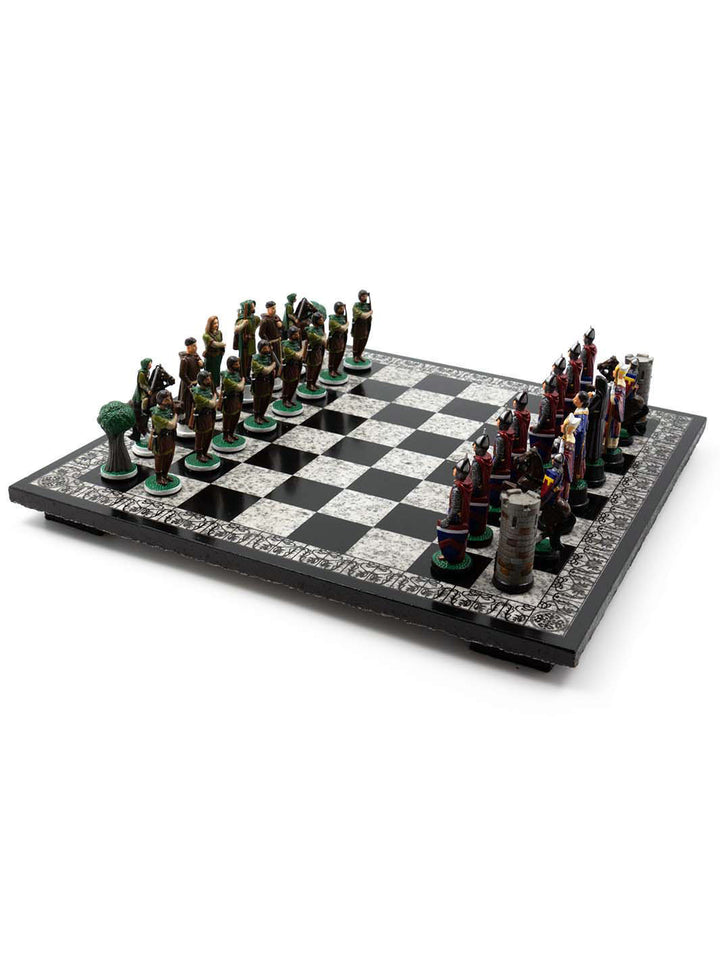 Robin Hood chess set in color