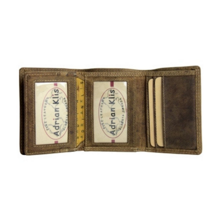 Portefeuille à rabats compact en cuir de bison ouvert sur ses 3 compartiments avec 4 cartes d'identification