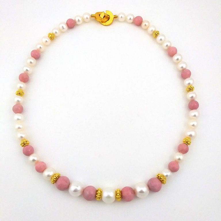 Collier de pierres québécoises roses avec perles