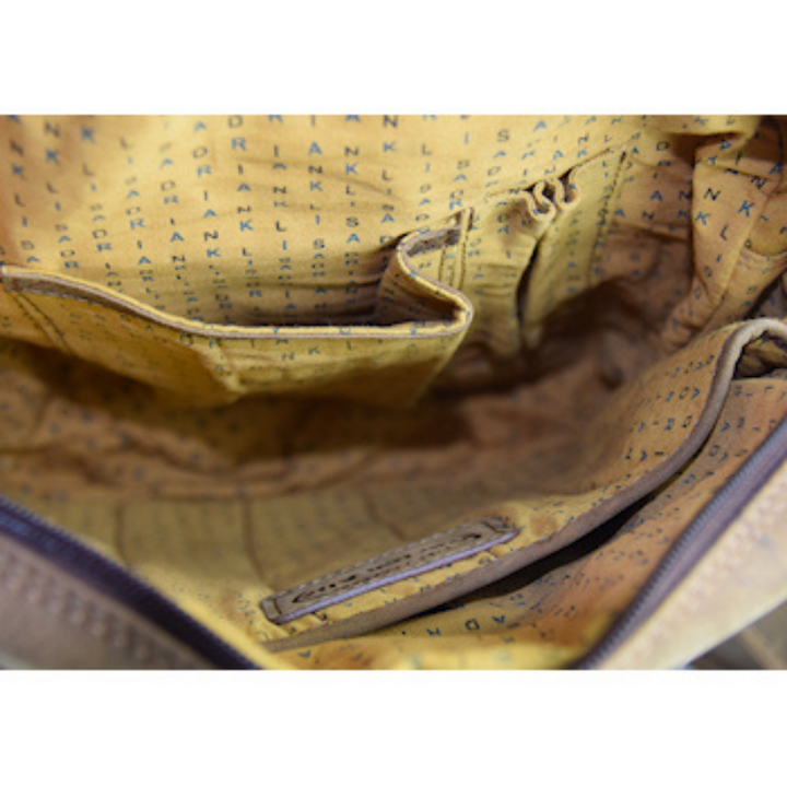Intérieur d'un compartiment d'un sac en cuir de bison 2705 avec rangement à stylos