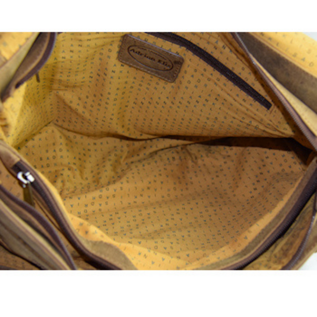 Intérieur d'un sac en cuir de bison 2751 avec pochette à fermeture à glissière