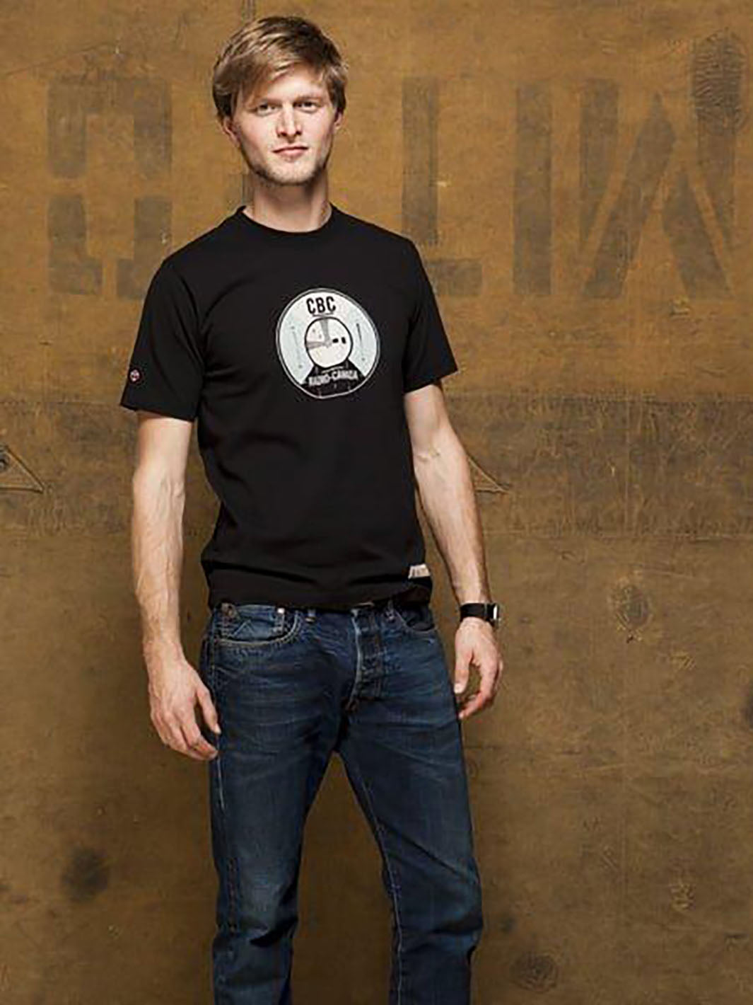Mannequin homme portant un Tshirt CBC Radio-canada Test noir